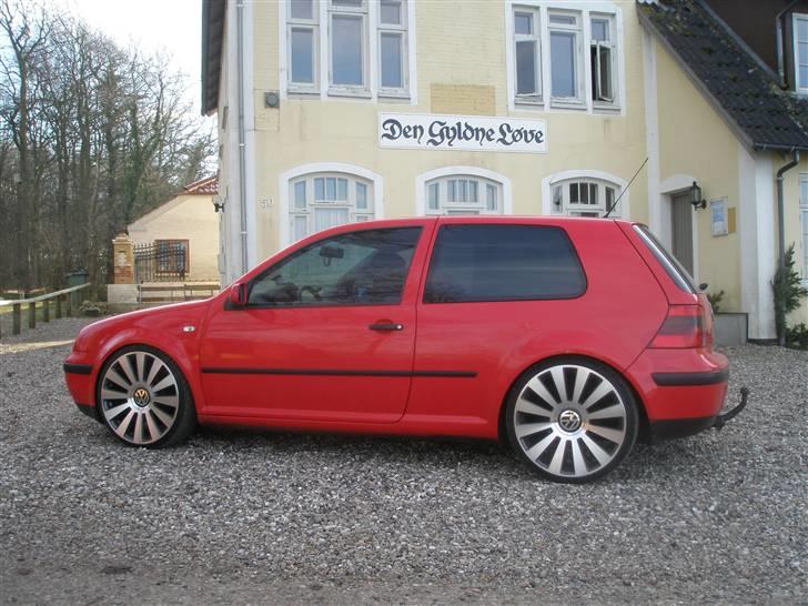 VW golf 1,9 D * SOLGT * billede 2