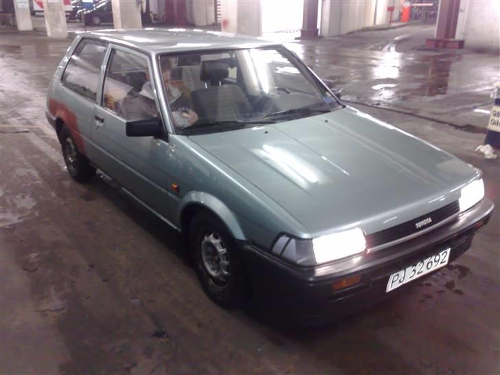 Toyota Corolla *Skrottet* - Lige et til billede efter den blev vasket :D billede 11