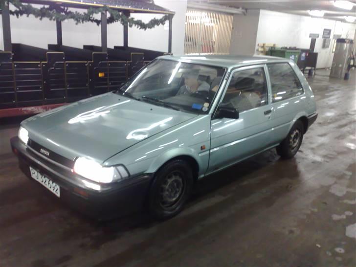 Toyota Corolla *Skrottet* - Lige et til billede efter den blev vasket :D billede 12