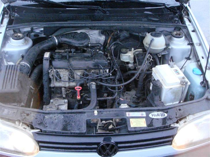 VW Golf 3 Variant - Solgt  - Ikke nogen dikkedarer der, 1.8 90 hk, kører bare som den skal i alt salgsvejr !  billede 12