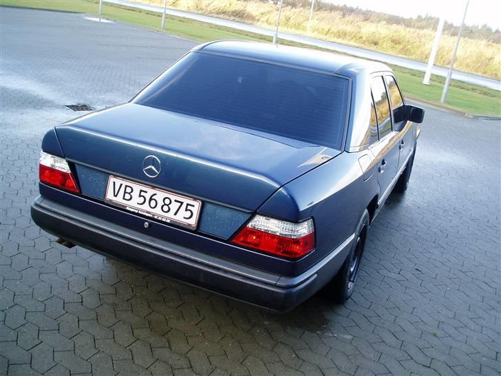 Mercedes Benz 300 E billede 5