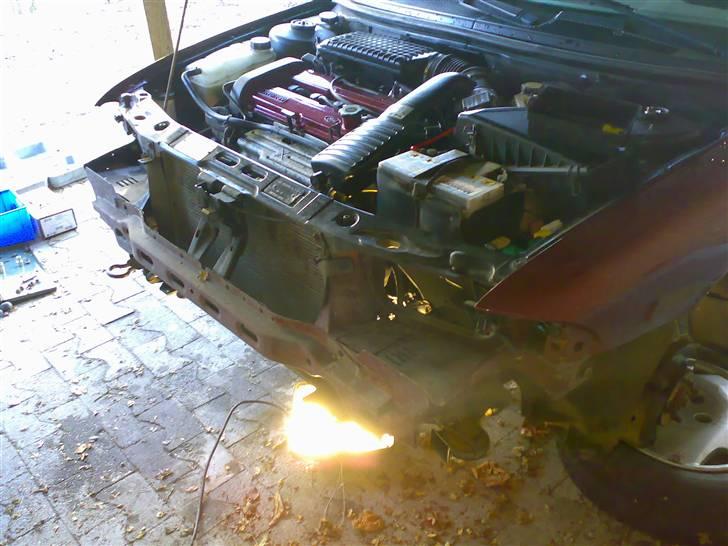 Ford Mondeo 1,8i CLX *SOLGT* - strippet og rippet til nye forlygter.... billede 17