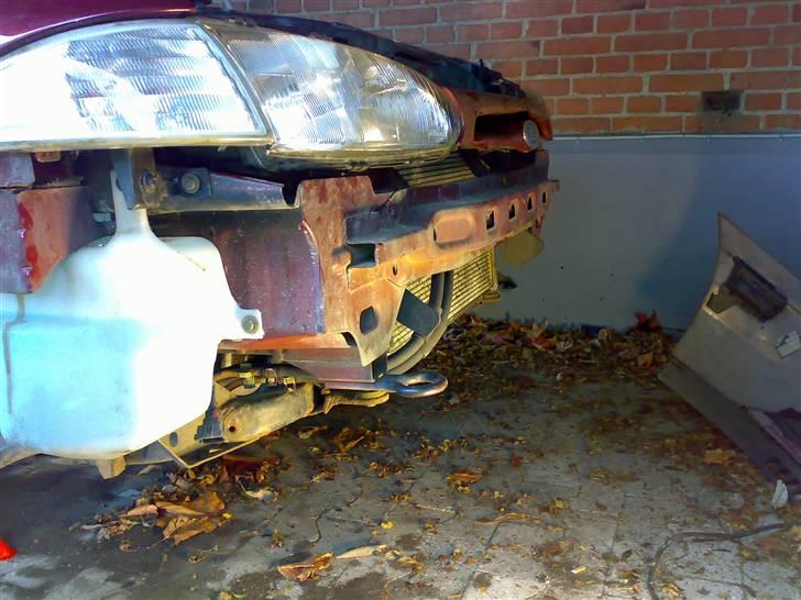 Ford Mondeo 1,8i CLX *SOLGT* - nye forlygter i fra en 96´er.... billede 18