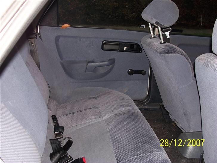 Ford sierra 2.0i cl skrottet billede 8