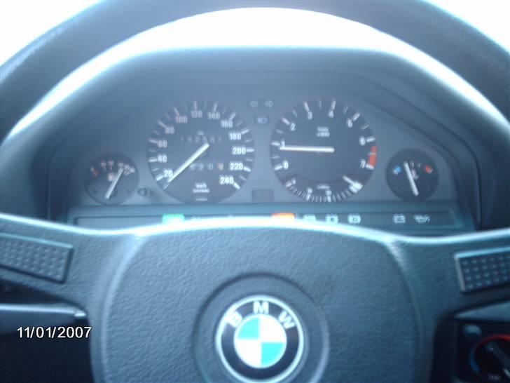 BMW 325 ix touring - cokpittet billede 5