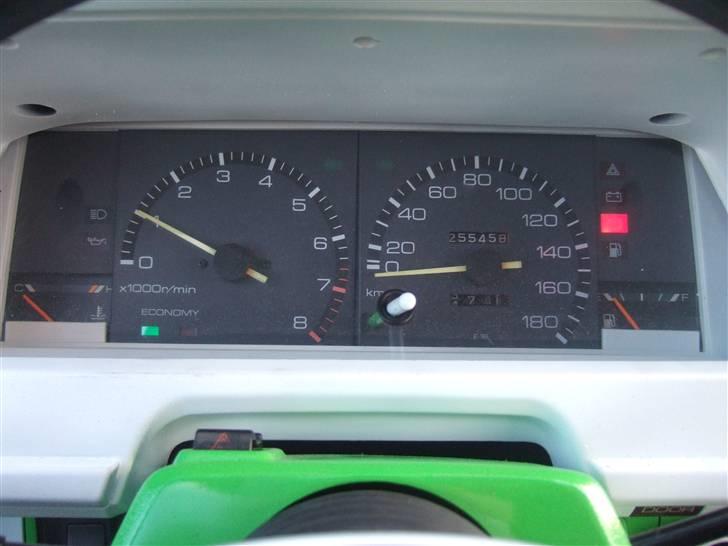 Toyota Corolla DX 1.3 - Solgt - Ærgeligt den ikke går til 240. :( billede 16