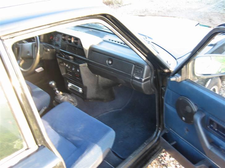 Volvo 240 - Nye højtaler i fordørene billede 12