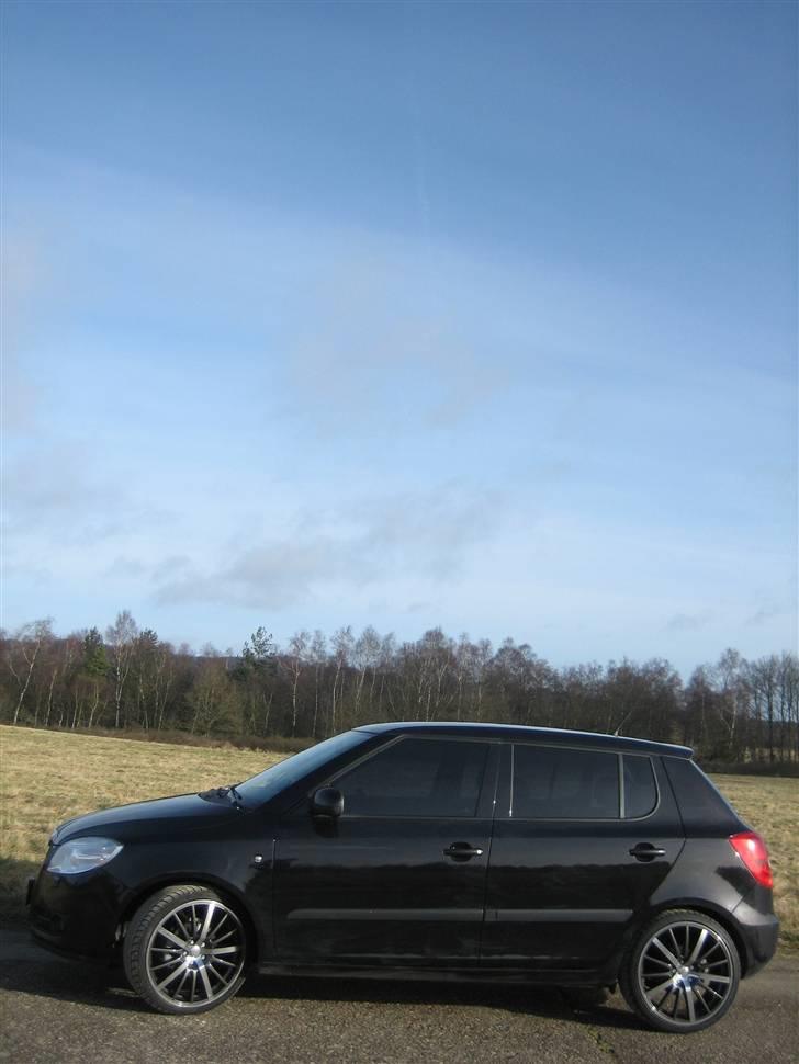 Skoda Fabia 2  Sport *Solgt* - Monteret med 18" Avus M01 Graphite fælge billede 4