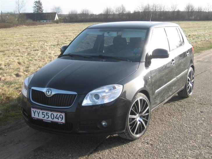 Skoda Fabia 2  Sport *Solgt* - Monteret med 18" Avus M01 Graphite fælge billede 5
