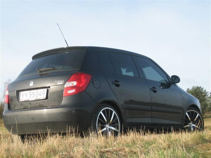Skoda Fabia 2  Sport *Solgt* - Monteret med 18" Avus M01 Graphite fælge billede 7
