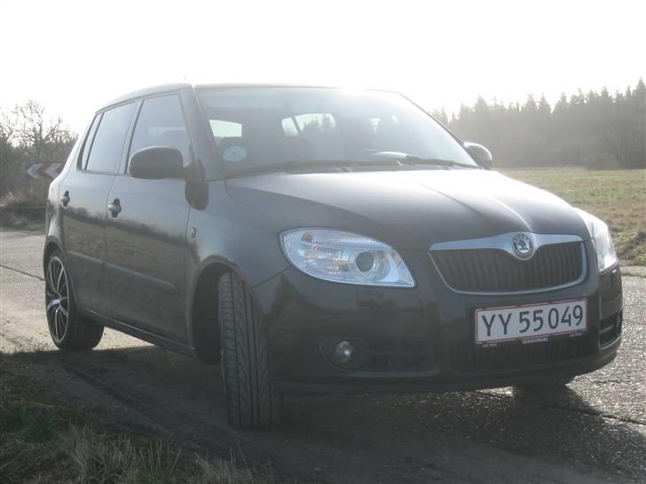 Skoda Fabia 2  Sport *Solgt* - Monteret med 18" Avus M01 Graphite fælge billede 8
