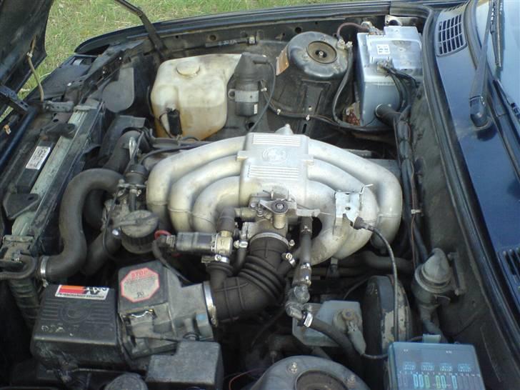 BMW E30 320i  ( solgt ) billede 11