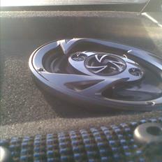 Peugeot 106 (Total skadet)