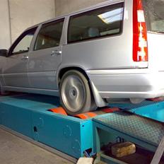 Volvo V70 R AWD aut.  SOLGT