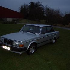 Volvo 244 (SOLGT)
