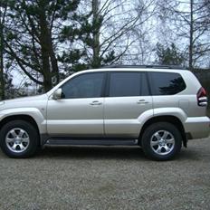 Toyota LandCruiser 120