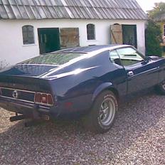 Ford mustang sportsroof