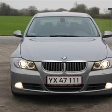BMW 330i aut E90