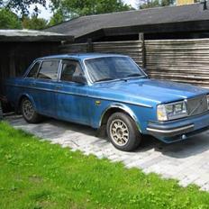 Volvo 264
