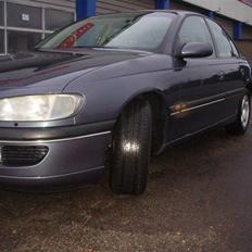 Opel omega