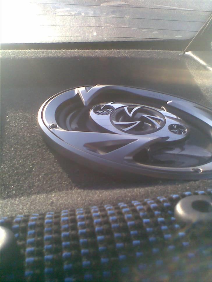 Peugeot 106 (Total skadet) billede 2