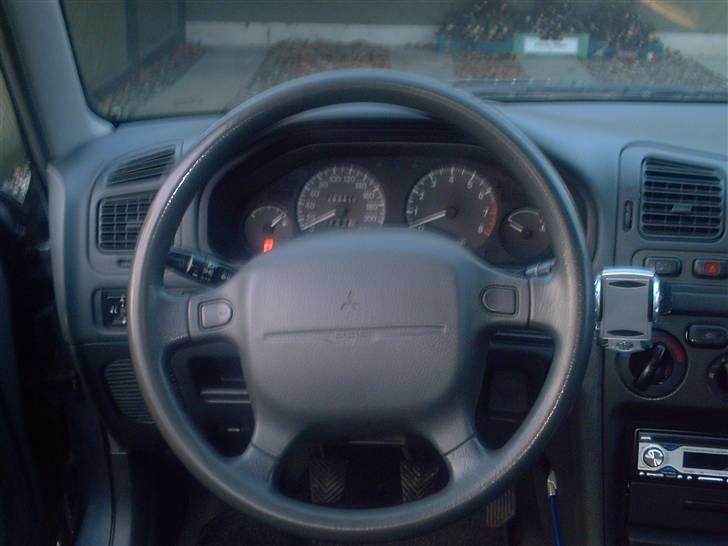 Mitsubishi Galant (TOTALSKADET) billede 4