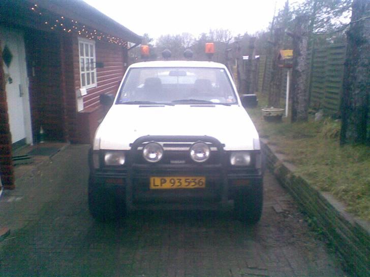 Nissan king cab 4x4 (solgt) billede 2