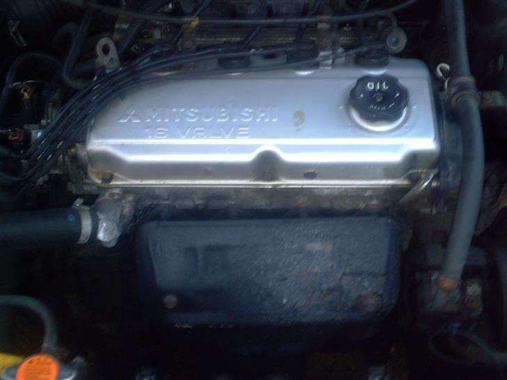 Mitsubishi Galant (TOTALSKADET) billede 16