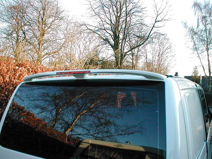 Mercedes Benz Vito 108D - langt om længe en hækspoiler med 3. bremslys billede 3