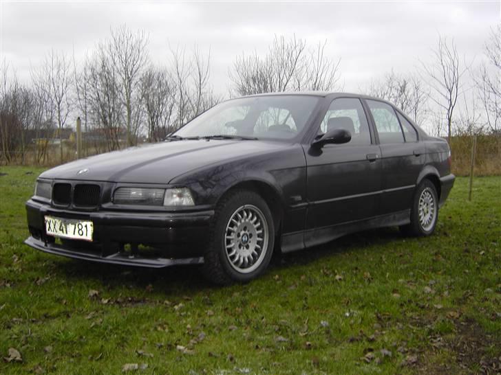 BMW e36  316i (SOLGT) billede 1