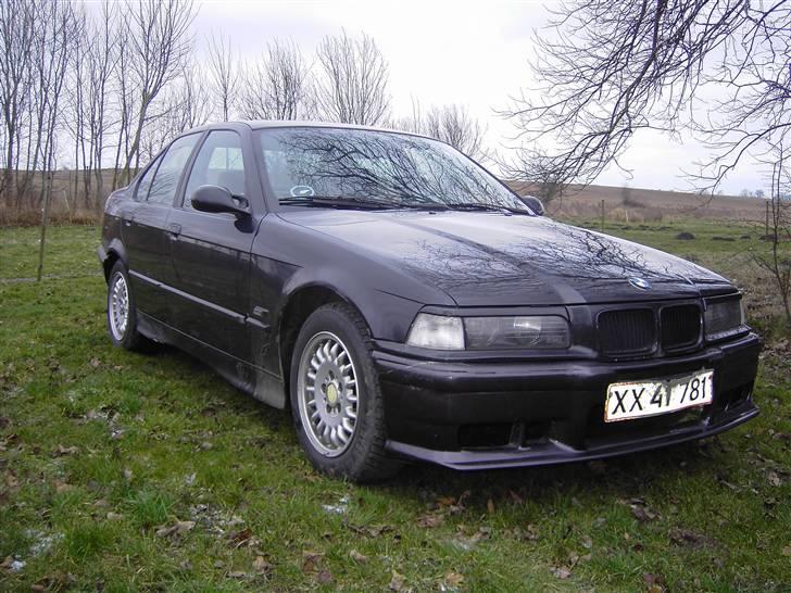 BMW e36  316i (SOLGT) billede 2