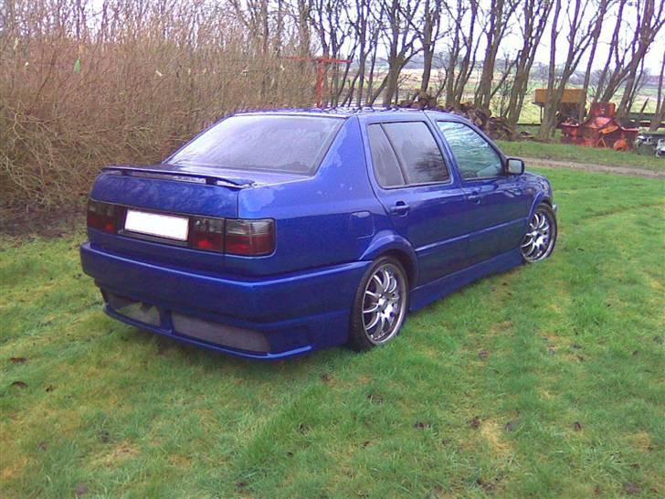 VW Vento -- Solgt - Smid en stemme, nu i er her inde;-) billede 1