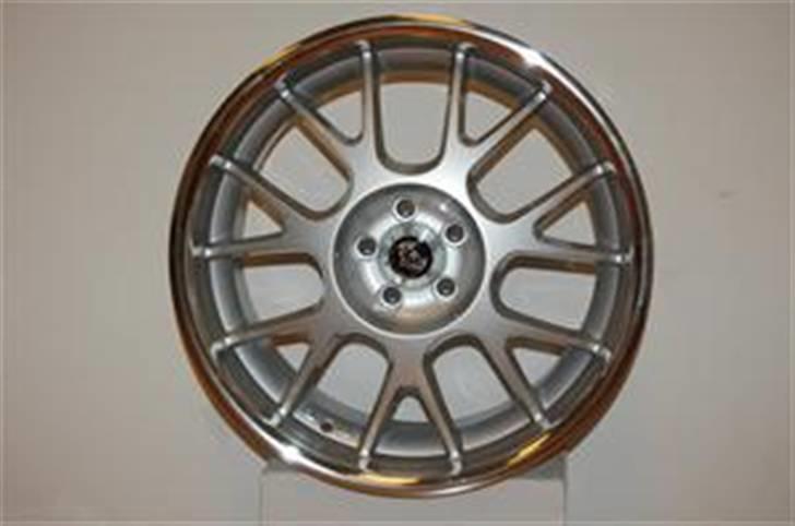 VW Bora 2.0 *** SOLGT *** - Sommerfælge Stern ST-7 18" billede 13