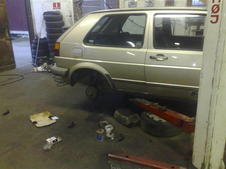 VW Golf 2 1.6 1983  *SOLGT*  - Nye bremser billede 7