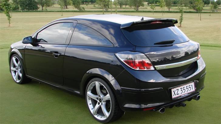 Opel astra h gtc turbo billede 4