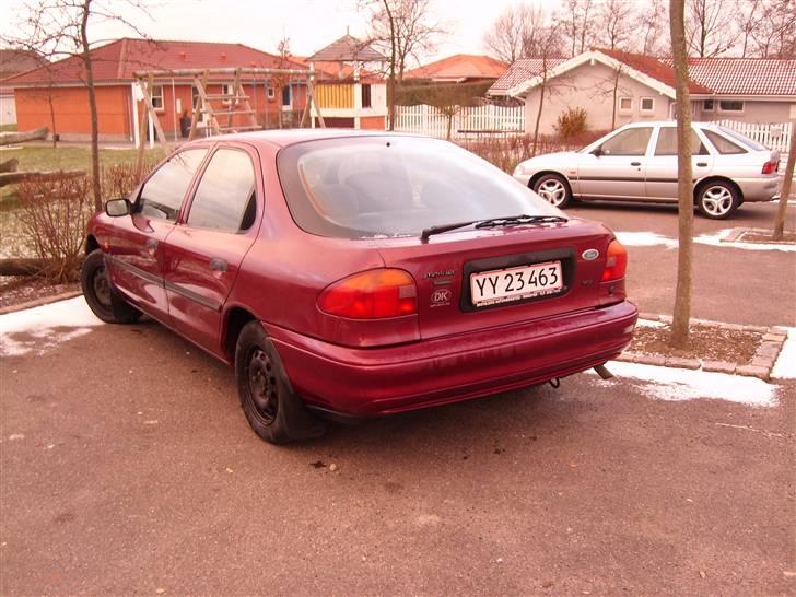 Ford Mondeo 2,0 SOLGT billede 3