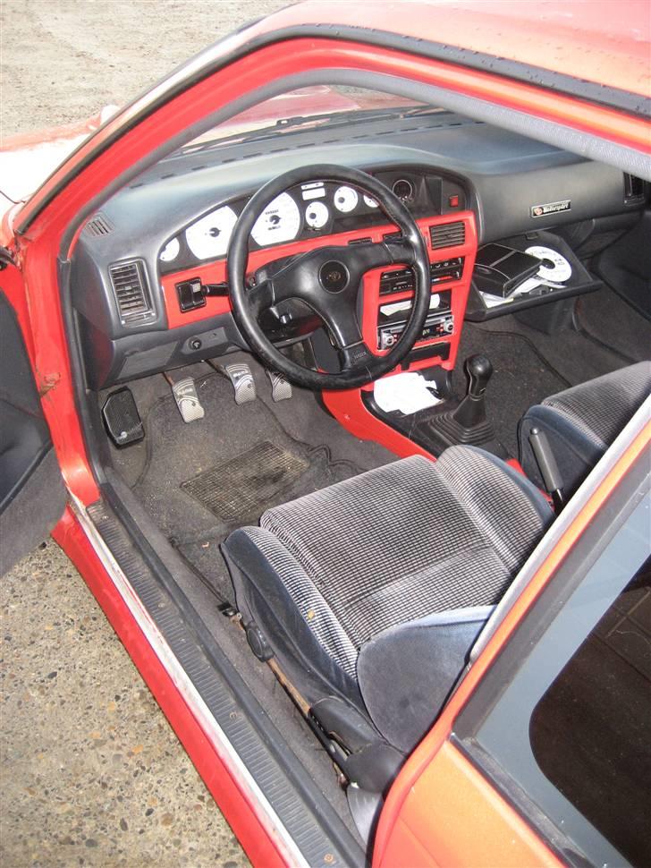 Toyota Corolla GTi  - (Solgt) - Ved det! den trænger til en støvsugning hehe. billede 10