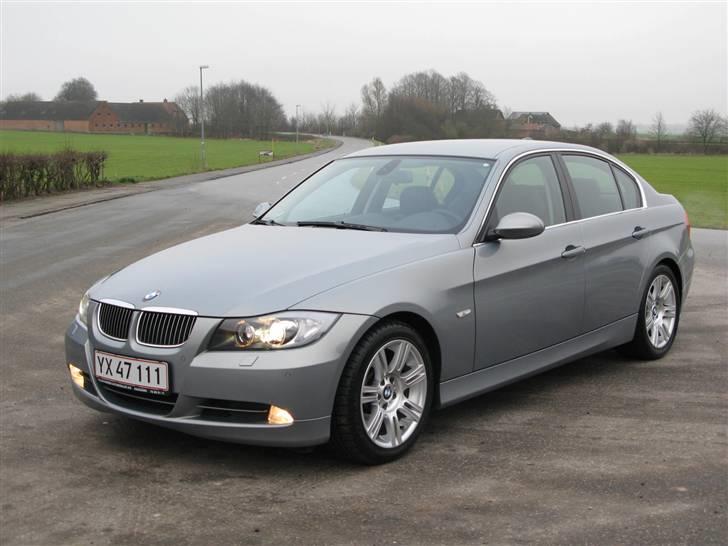 BMW 330i aut E90 billede 2