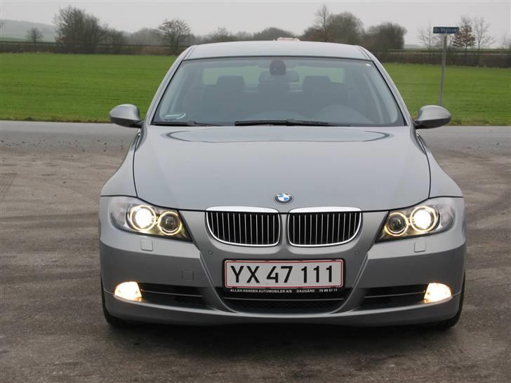 BMW 330i aut E90 billede 3