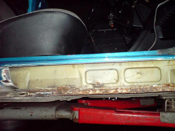 VW Caddy PROJEKT - Det er ikke pga. rust jeg har skiftet panel, pga skade. Det er sgu næsten som ny. Både panel og inderpanel. billede 13