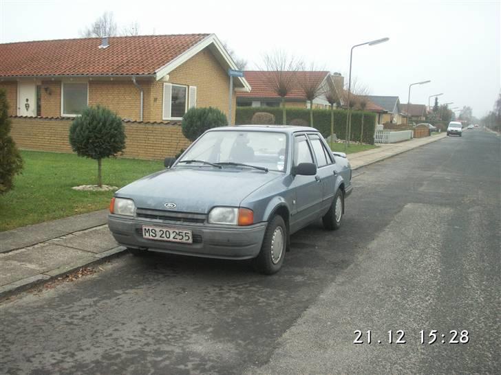 Ford Orion   x'en billede 1