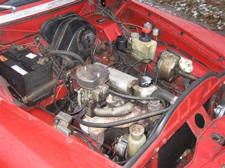 Volvo 221 Kombi HGV Hippolyta - B20 med lodretstående Weber billede 6