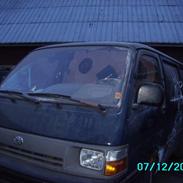 Toyota Hi-Ace