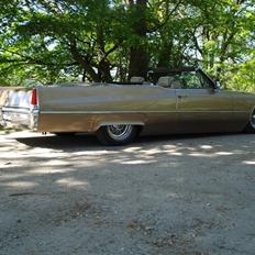 Cadillac DeVille