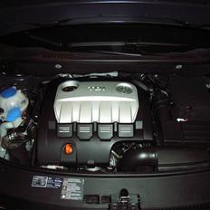 VW Touran 170 Hk Van