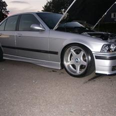 BMW 325i vanos solgt