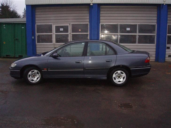 Opel omega billede 8