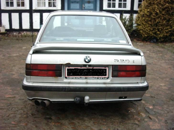BMW 320 i  billede 3