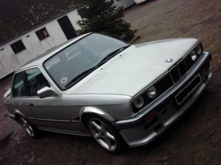 BMW 320 i  billede 6