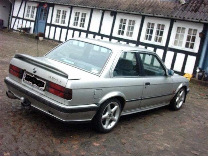 BMW 320 i  billede 7